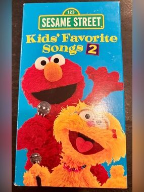 Sesame Street Zoe’s Dance Moves VHS Tape Video Learn Music PBS Kids Blockbuster